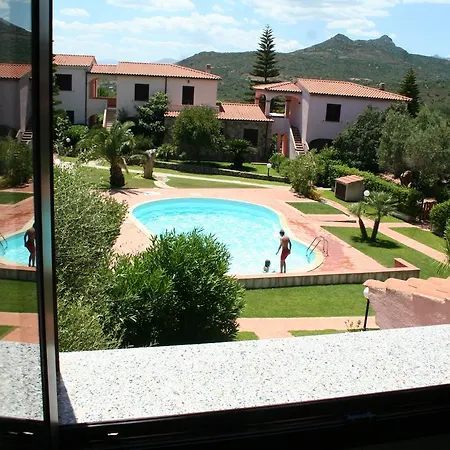 Montepetrosu Piscina Apartmán